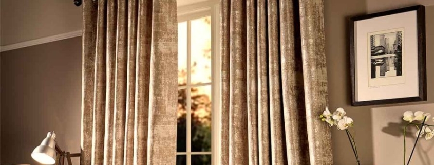 پرده آماده با پارچه مخملی نخودی | پرده فروشی نیکجو